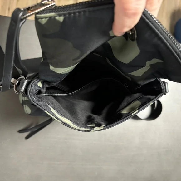 Urban Expressions Nylon Convertible Foldover Crossbody Bag Camouflage Travel - Picture 12 of 14